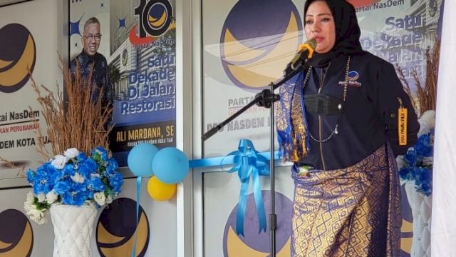 Ketua teritorial pemenangan Pemilu Provinsi Maluku dan Maluku Utara, Rosita Usman mengapresiasi inisiatif DPD Nasdem Kota Tual Provinsi Maluku yang menghadirkan rumah restorasi&nbsp;