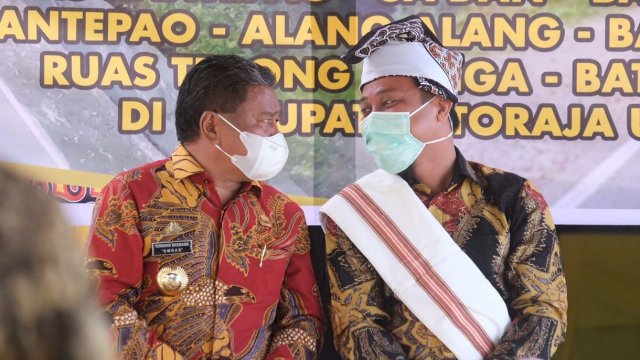 Bupati Toraja Utara dengan Plt Gubernur Sulsel. 