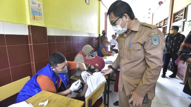 Wabup Lutra Pantau Program Vaksinasi