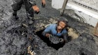 Musim Hujan Mendekat, Tim Kendali Banjir Kembali Turun Got