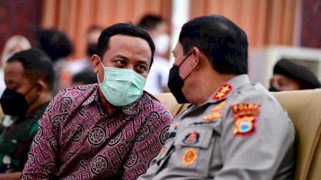 Bersama Kapolda Sulsel, Andi Sudirman Tinjau Vaksinasi Booster Presisi
