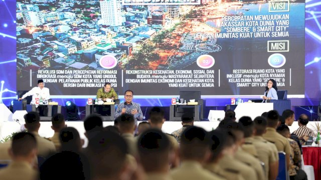 Saat Wali Kota Makassar memberikan kuliah umum kepada Praja IPDN.
