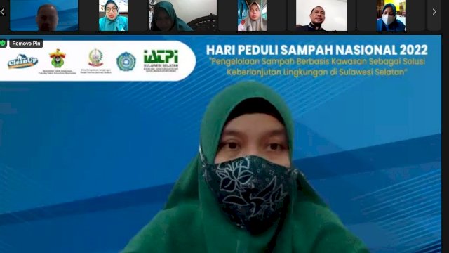Pelaksana Tugas Ketua Tim Penggerak PKK Sulsel, Naoemi Octarina, membuka Webinar Pengelolaan Sampah Berbasis Kawasan Sebagai Solusi Keberlanjutan Lingkungan 