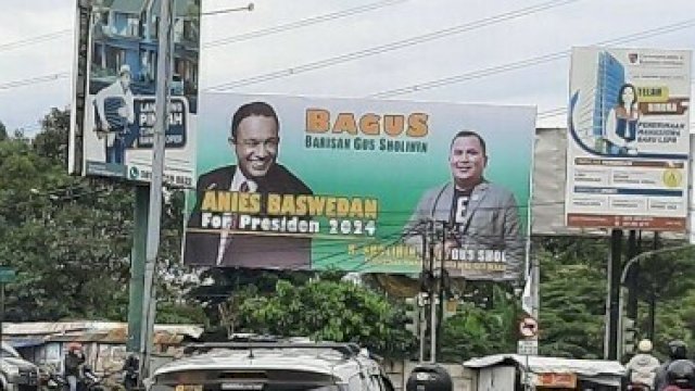 Spanduk Anies Presiden 2024 Dibentangkan, Baliho Habib Rizieq, Munarman dan Habib Bahar Diturunkan