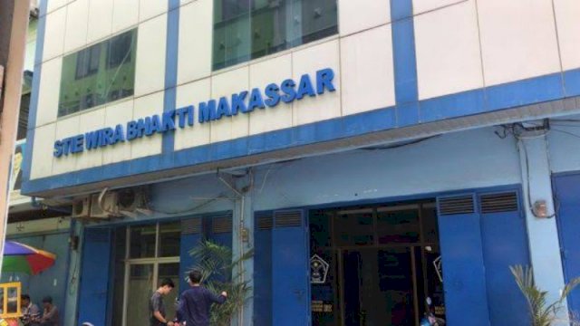 Bagian depan kampus Stie Wira Bhakti. (*).