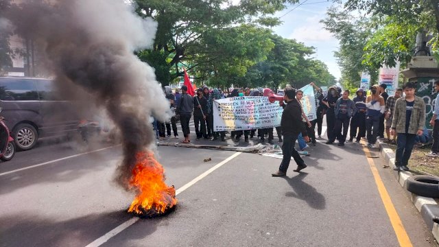 Mahasiswa UMI Desakan Jokowi Copot Menteri Agama&nbsp;