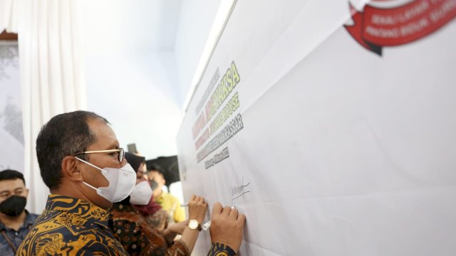 Wali Kota Makassar, Danny Pomanto. 