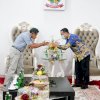 Andi Sudirman dengan Plt Bupati Penajam Paser Utara Bahas Rencana Kerja Sama Supporting Logistik IKN