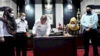 Salurkan Beras Ke ASN, Bupati Luwu Teken PKS Dengan Perum Bulog