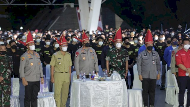 Organisasi Batalyon 120 Makassar harus membuktikan jati dirinya menjadi garda terdepan dalam menjaga keamanan dan ketertiban kota agar tetap kondusif.