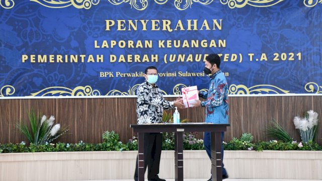 Penyerahan LKPD 2021 ke BPK Sulel.