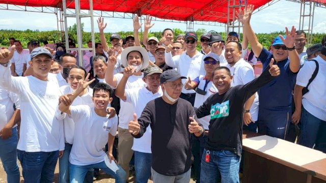 Andi Amran Duluan Bersama Dengan Alumni Unhas dalam Ajang Silaturahmi 