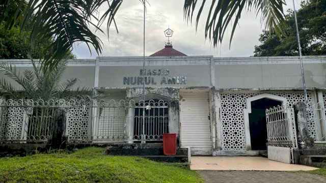 Masjid Kantor Gubernur Sulsel.