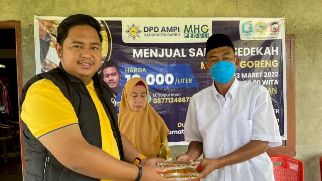 MHG ikuti kegiatan menjual sambil sedekah. 