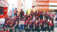 Disaksikan Rektor, Ika FH 86 Unhas Kembali Berikan Hadiah Umroh Ke Pegawai