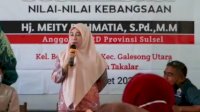Serahkan Bantuan Penunjang Pendidikan, Meity Rahmatia Harap Lahir SDM Unggul