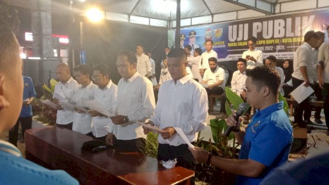 Saat para calon Ketua DPK melakukan pakta integritas.