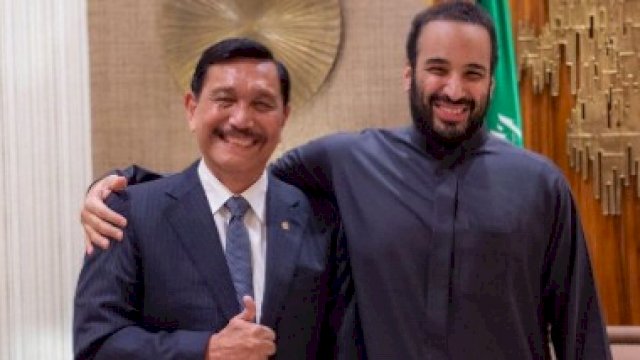 Luhut bersama Putra Mahkota Arab Saudi.