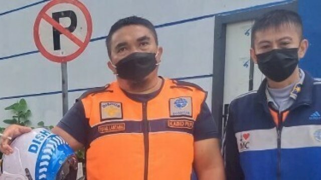 Kabid PKP Dishub Makassar bersama anggotanya yang viral di Medsos. 