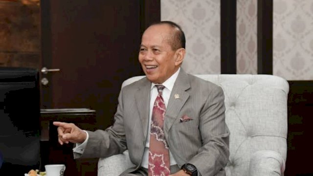 Syarif Hasan penerima Gelar Profesor 