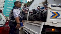 Bersama Ditlantsa Polda Sulsel, Dishub Makassar Tertibkan Parkir Liar