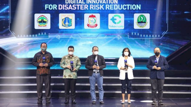 Danny Sabet Penghargaan Digital Innovation For Publik Service 2022