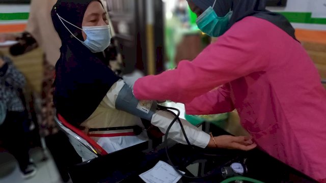 37 Jemaah Calon Haji asal Mappedeceng Jalani Tes Kesehatan dan Vaksinasi Meningitis
