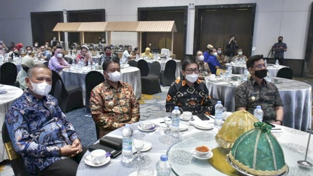 Wabup Lutra Hadiri Musrembang Regional Sulawesi