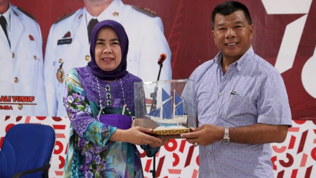 Kadisdukcapil Bulukumba Purnabakti, Bupati Andi Utta: Saya Masih Butuh Sosoknya