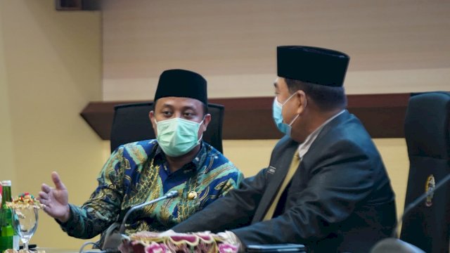 Gubernur Sulsel bersama Sekprov Sulsel.