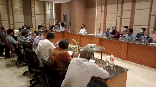 Rapat Dewan Komisaris PT KIMA. 