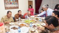 Tepis Makassar Kota Intoleran, Pendeta Sediakan Danny Buka Puasa
