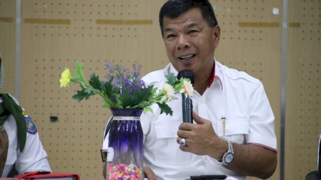 Bupati Andi Utta.