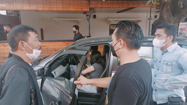 Saat Tim Tabur menangkap dua buronan kejaksaan di Kota Parepare.