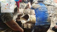 Pipa Utama di Jalan Perintis Kemerdekaan Bocor, Sedang Diperbaiki oleh Petugas PDAM&nbsp;
