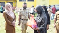 Bupati Lutra Tinjau Pelaksanaan Pasar Murah&nbsp;