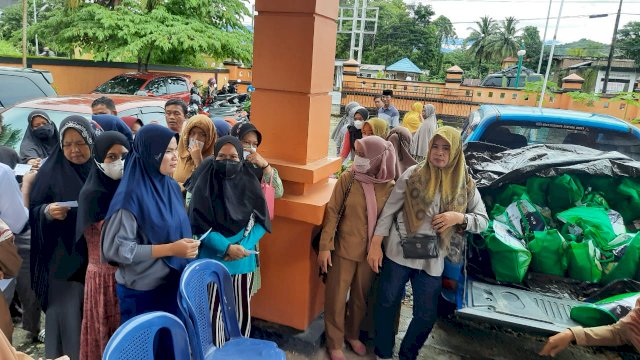Gelar Pasar Murah, Ahyar Kasim : Bantu Ringankan Daya Beli Masyarakat