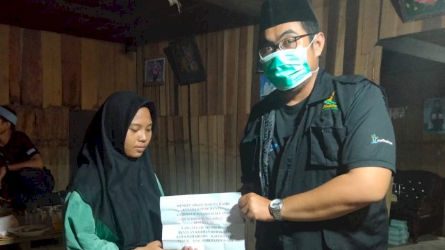 Gubernur ASS Berikan Santunan Bagi Warga Sulsel Korban Kebakaran di Samarinda