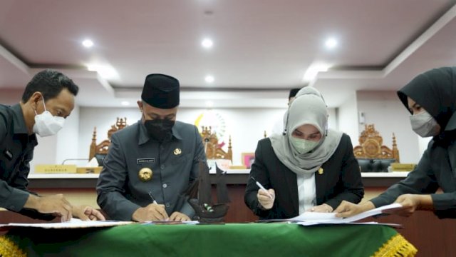 Gubernur Sulsel dan Ketua DPRD Sulsel.