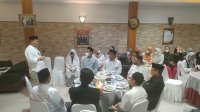 Rudianto Lallo dan Prof Husain Syam Buka Puasa Bersama IKA SMAN 6