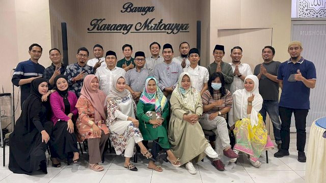 Rudianto Lallo Dorong FH Unhas Angkatan 2002 Terus Perhatikan Masyarakat Kurang Mampu