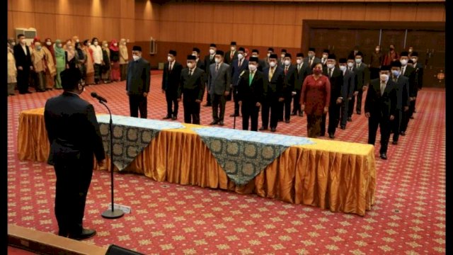 Yaqut Cholil Lantik Kaswad Jadi Kepala Biro AAKK UIN Alauddin, Gantikan Yuspiani