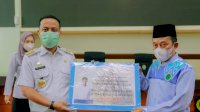 Gubernur Sulsel Beri Insentif 4.000 Guru Mengaji, Totalnya Rp 5 M