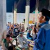 Tanpa Atap, Rudianto Lallo Salat Tarawih di Masjid Terapung Cambayya, Terharu Dengar Perjuangan Swadaya Warga