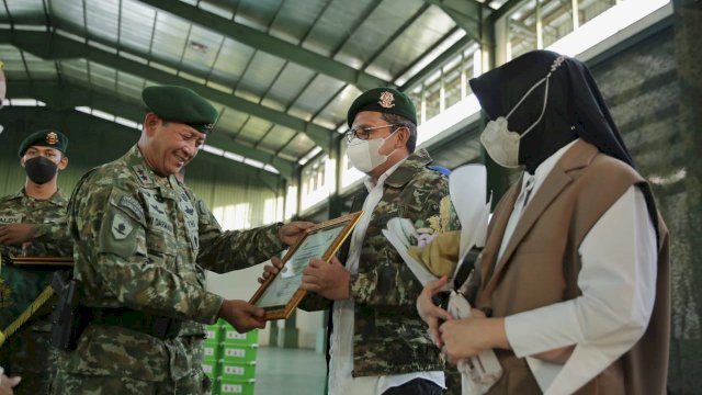 Usai Dikukuhkan Sebagai Warga Kehormatan Divisi Infanteri 3 Kostrad, Danny: Kami Bangga