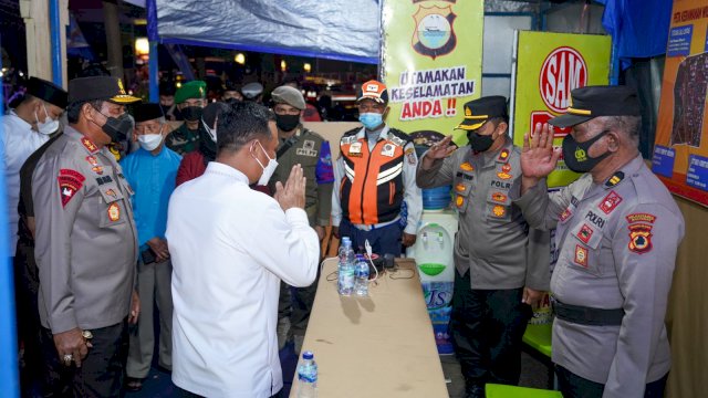 Gubernur Bersama Forkopimda Sulsel Pantau Pos Pengamanan dan Pos Terpadu