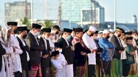 Perdana Digunakan Salat Ied, Warga Padati Salat di Pelataran Masjid Kubah 99 Asmaul Husna