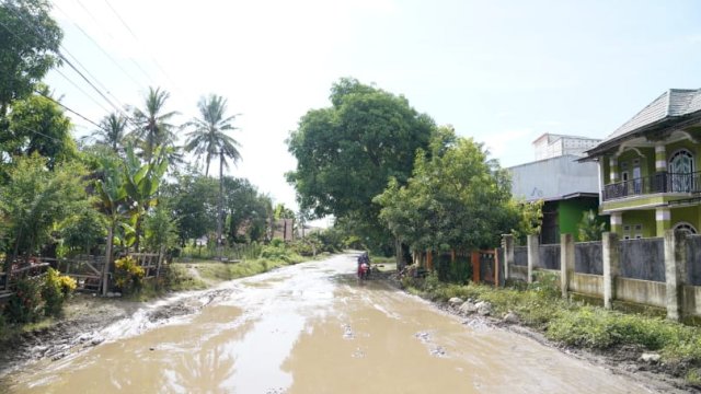 Akhirnya, Jalan Poros Enrekang – Pinrang Segera di Kerja