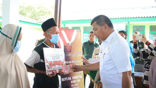 4.000 PKL Dapat Bantuan Tunai dari Andi Utta