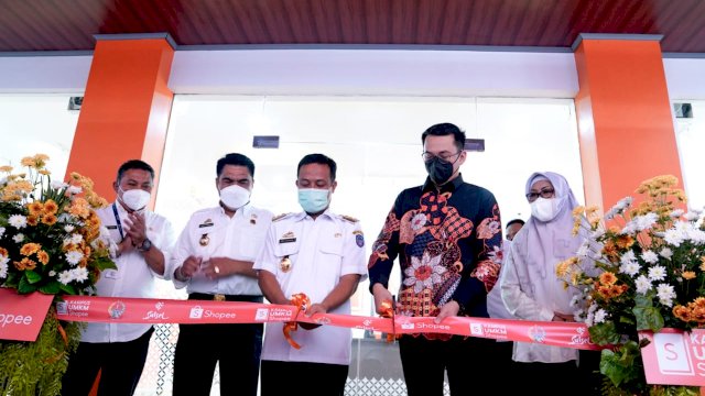 Resmikan Kampus UMKM Shopee, Gubernur Andi Sudirman Harap UMKM Sulsel Naik Kelas